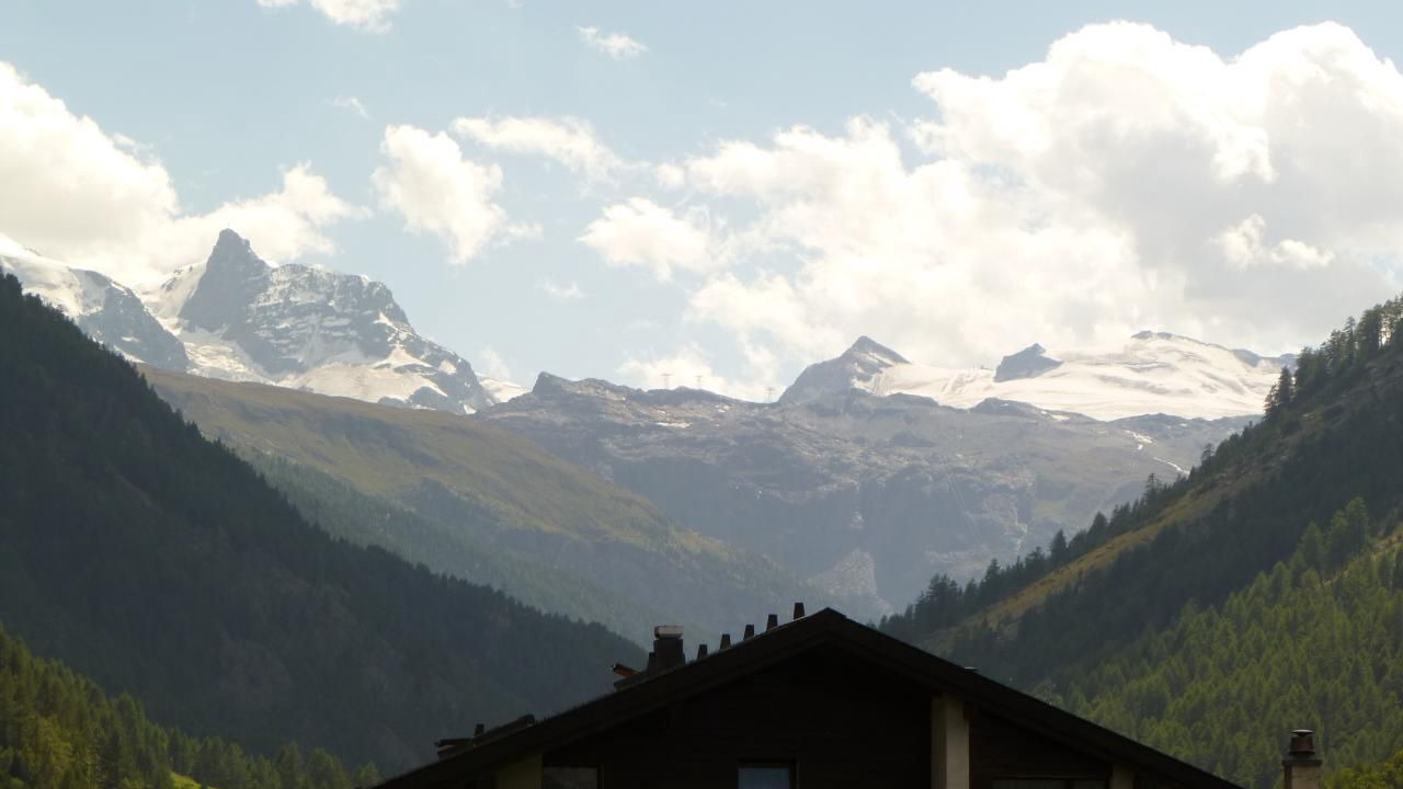 Photo of Outdoor in Taesch