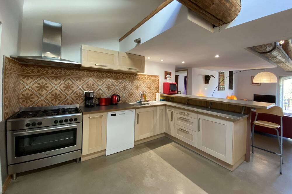 Photo of Kitchen in Nissan-lez-Enserune