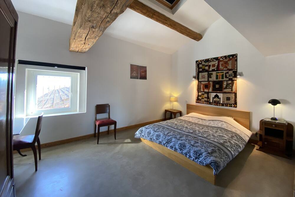 Photo of Bedroom in Nissan-lez-Enserune