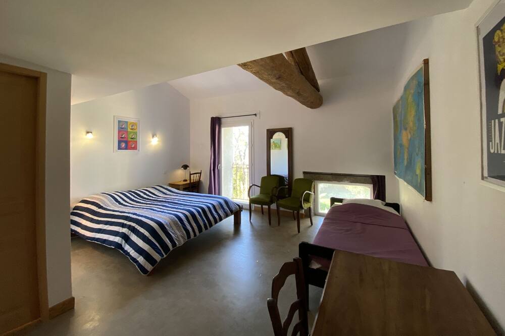 Photo of Bedroom in Nissan-lez-Enserune