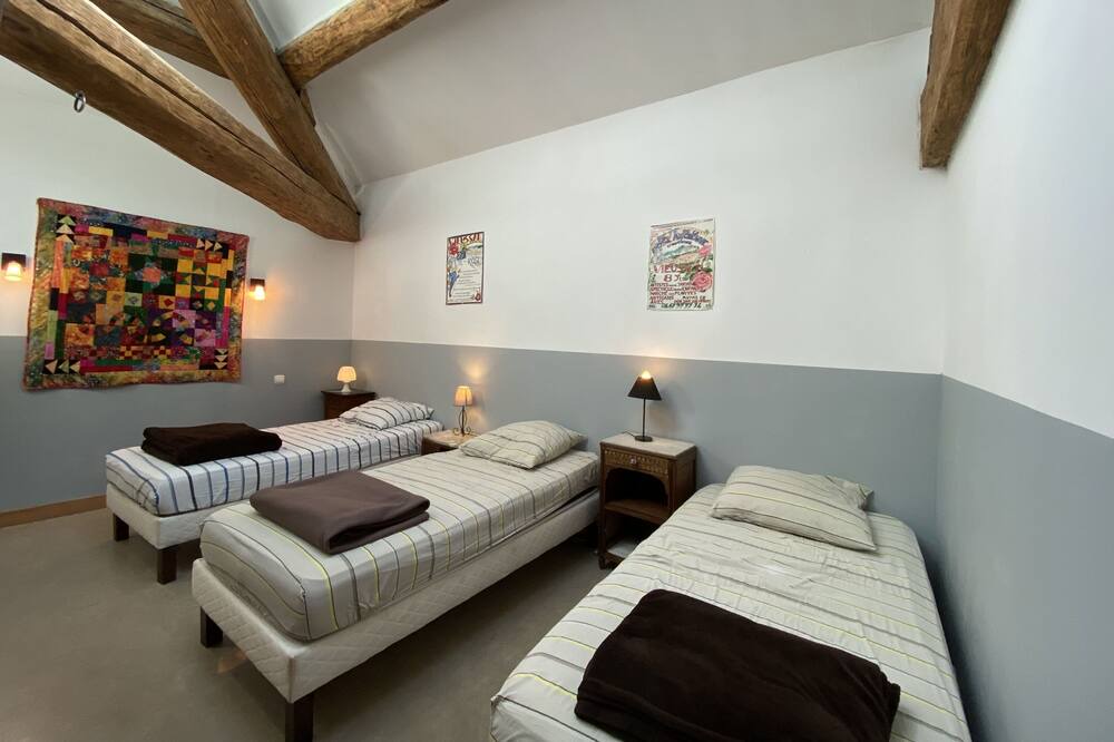 Photo of Bedroom in Nissan-lez-Enserune