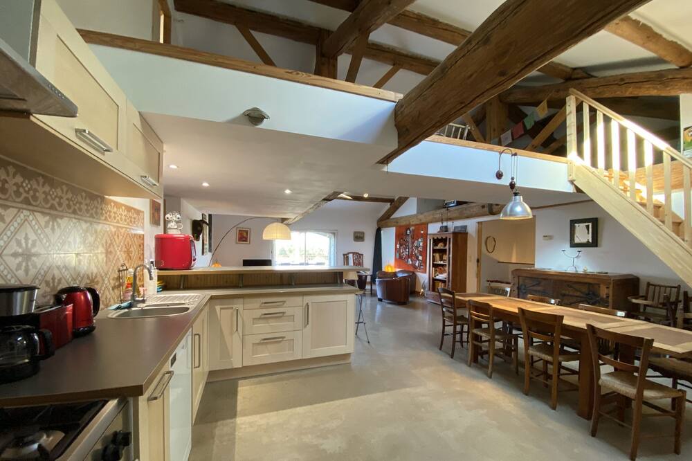 Photo of Kitchen in Nissan-lez-Enserune