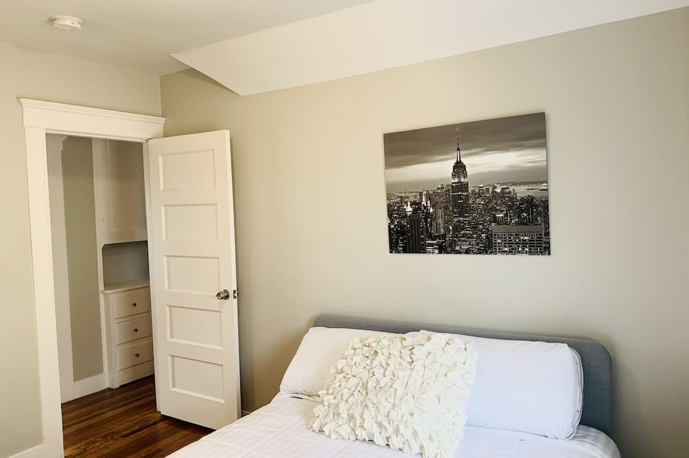 Photo of Bedroom in Washington Park