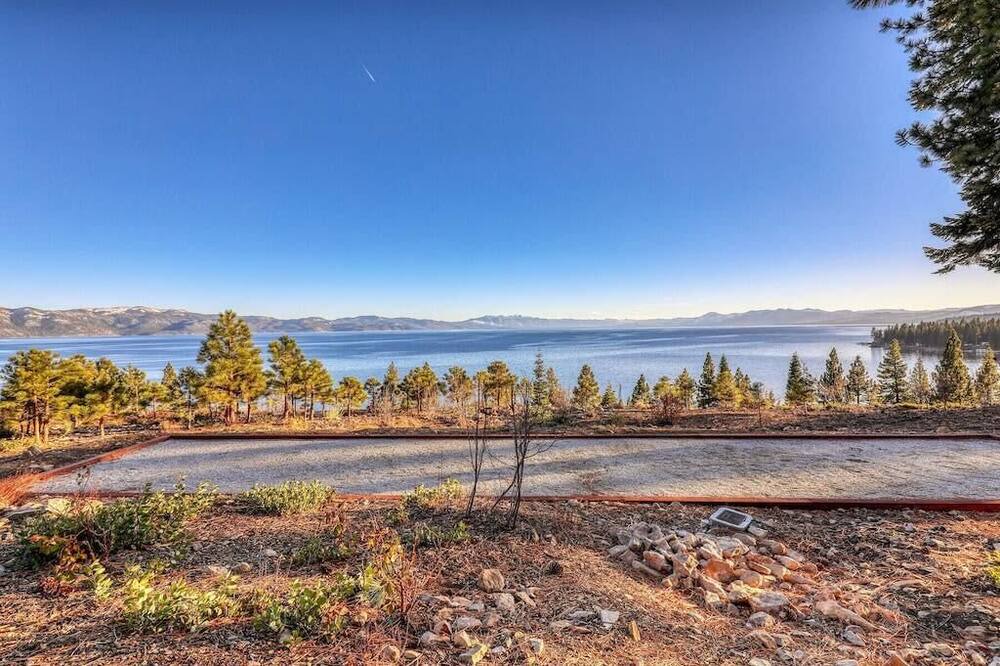 Photo of Others in Tahoe Vista