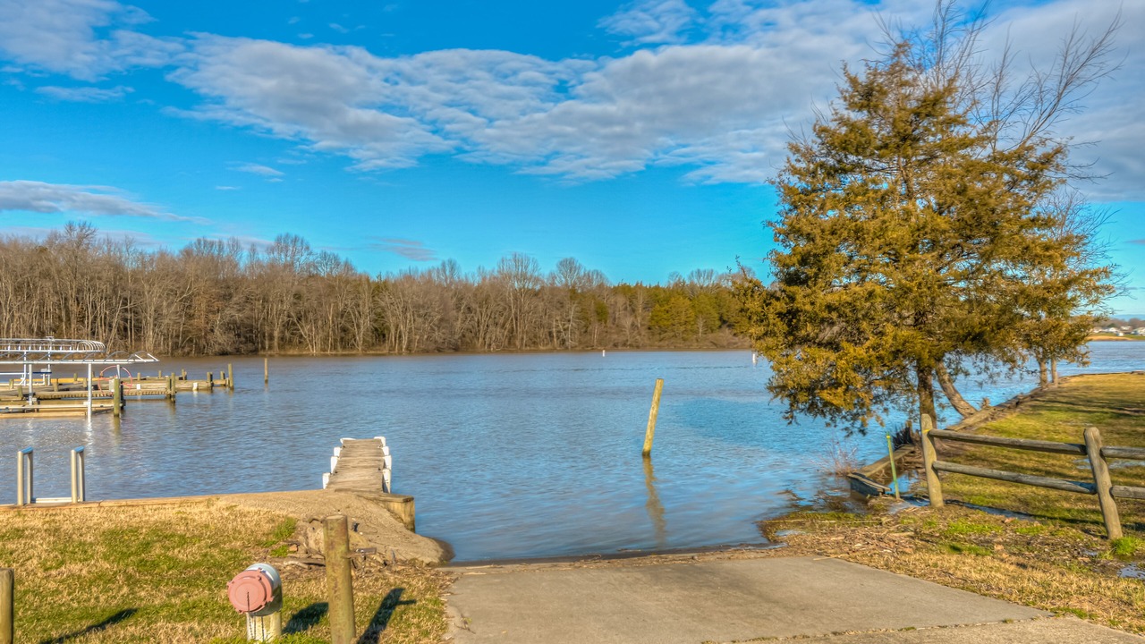 Photo of Outdoor in Louisa