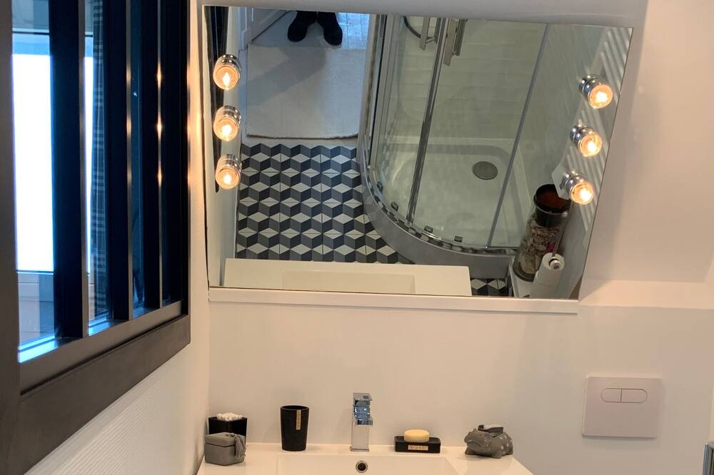 Photo of Bathroom in Hautot-sur-Mer