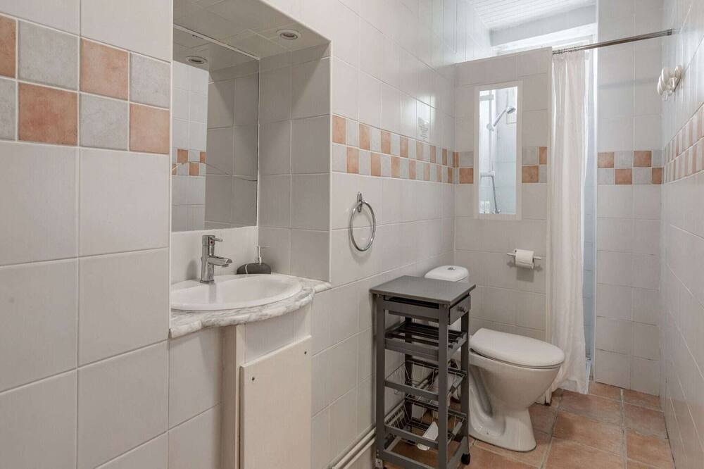 Photo of Bathroom in Bize-Minervois