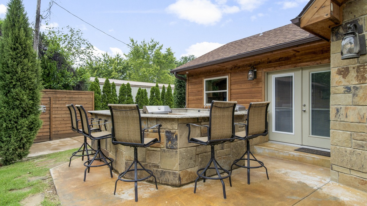 Photo of Patio Balcony in Longtown