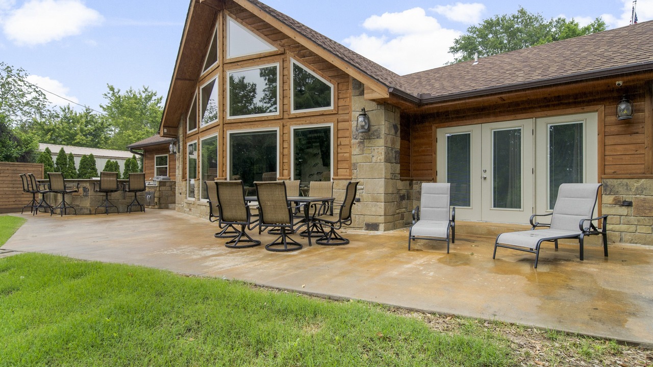 Photo of Patio Balcony in Longtown