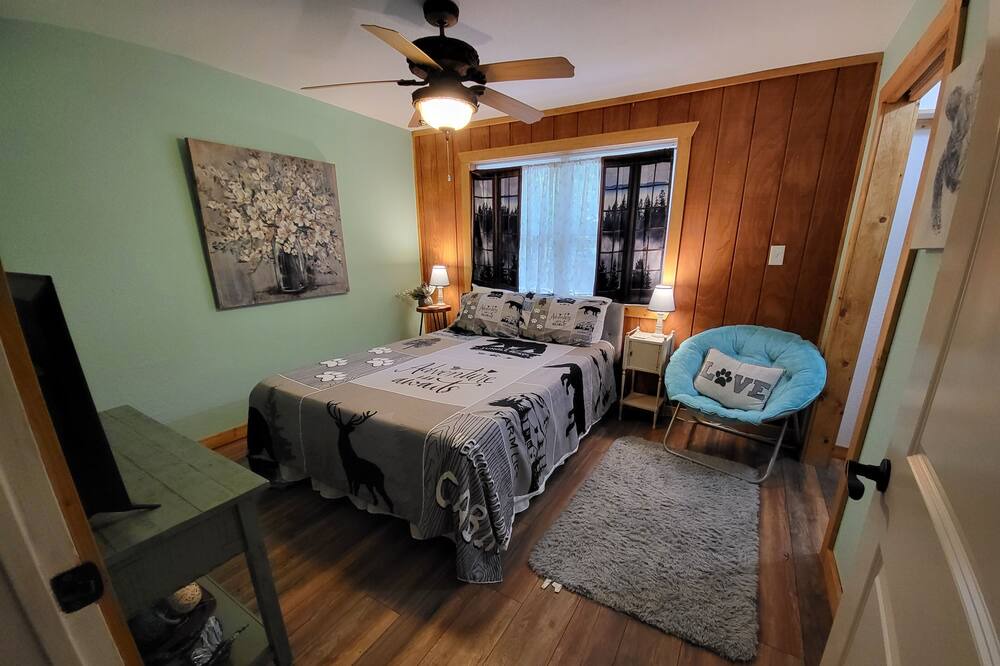 Photo of Bedroom in Broken Bow