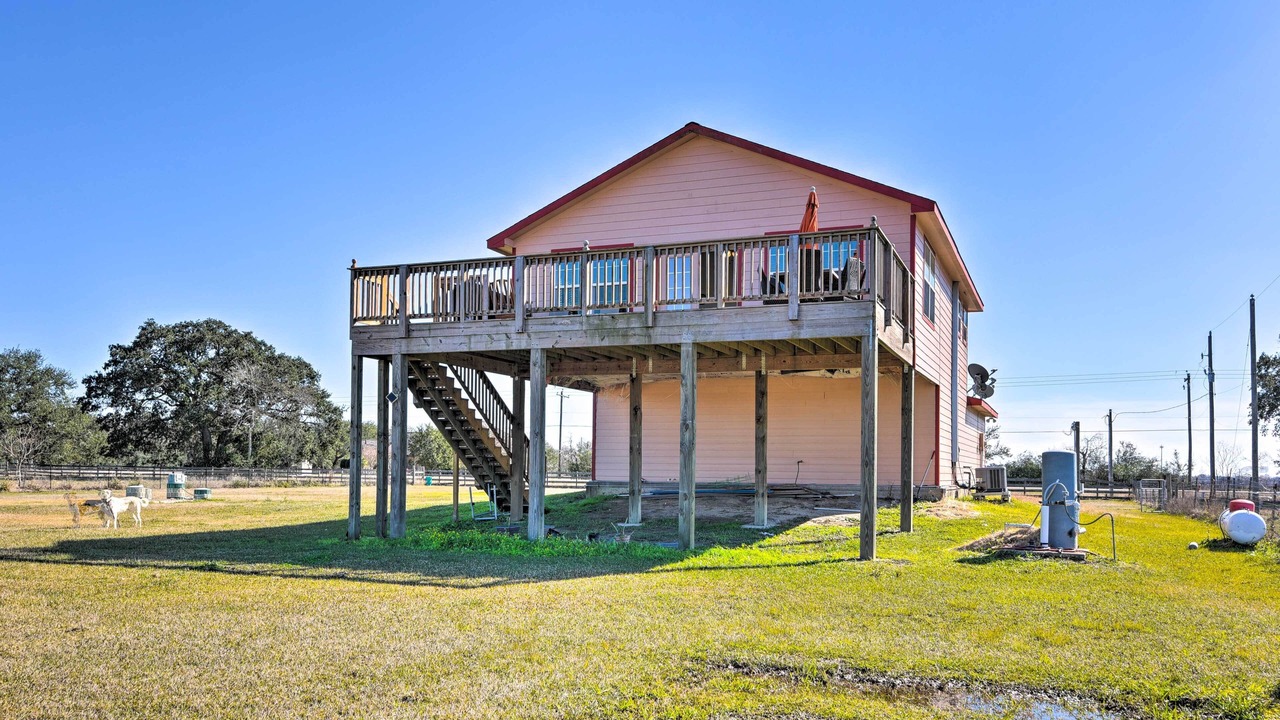 Photo of Outdoor in Iowa Colony