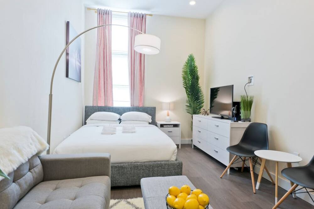 Photo of Others in Downtown Boston