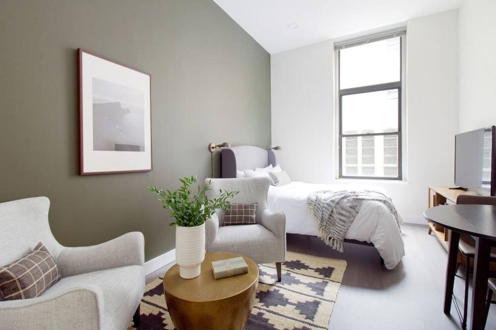 Photo of Others in Beacon Hill