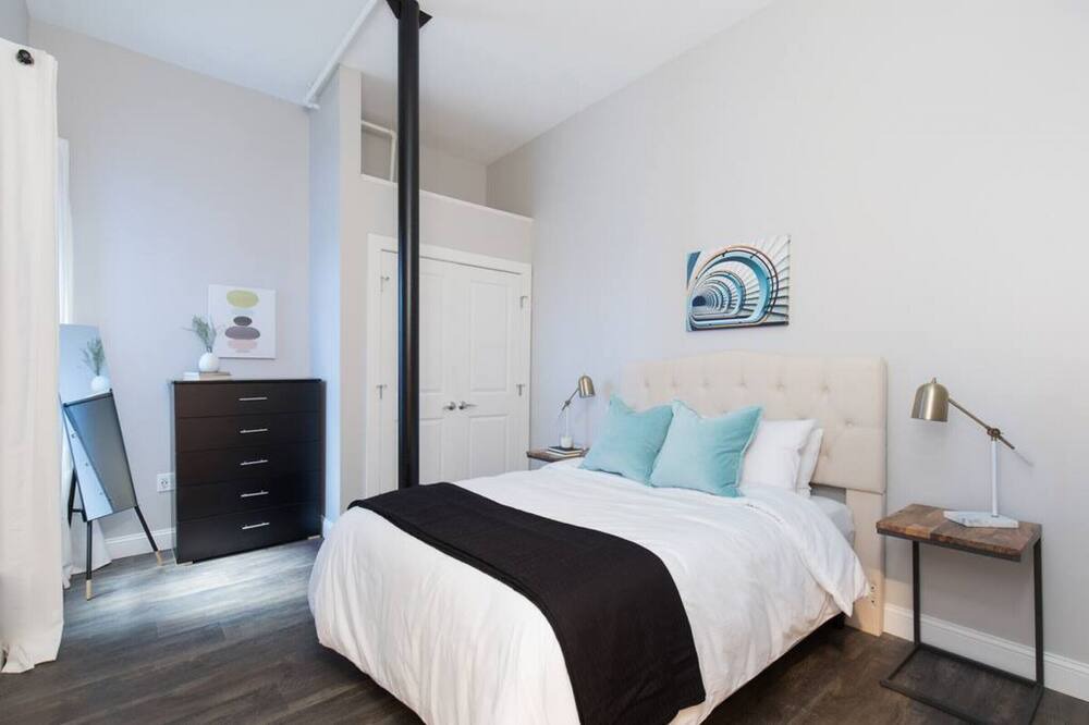 Photo of Others in Downtown Boston