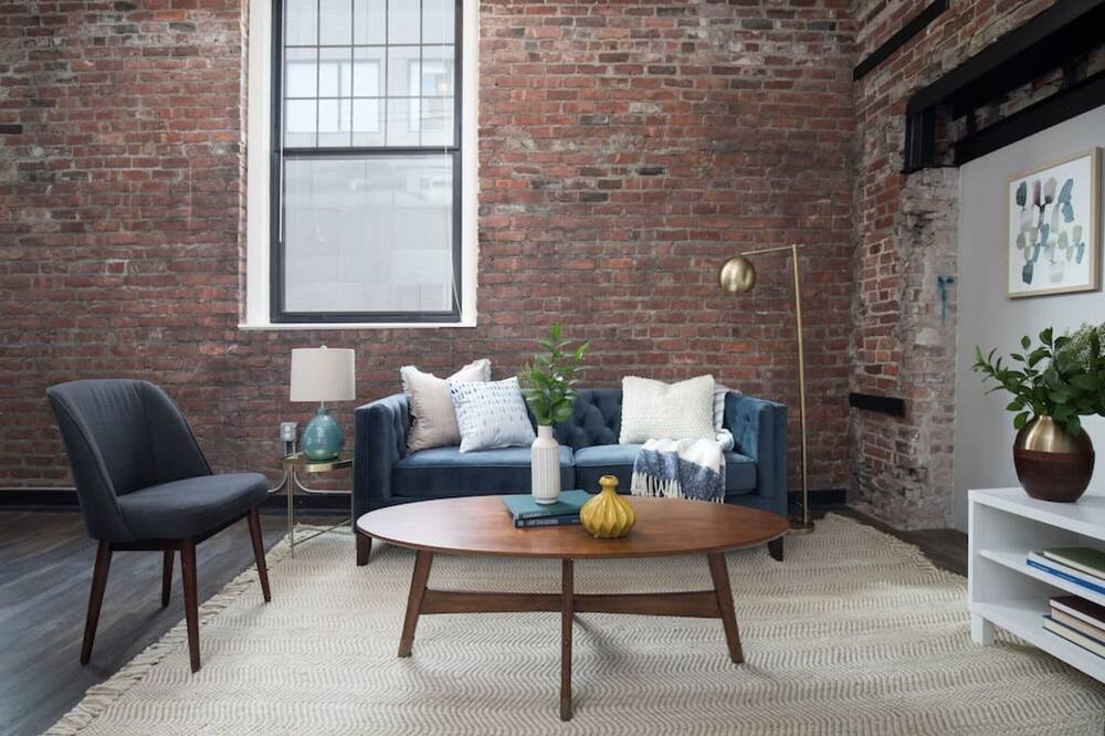 Photo of Others in Downtown Boston