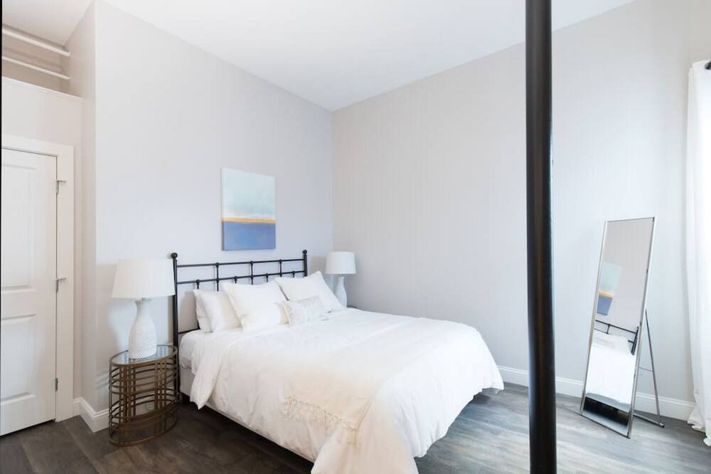 Photo of Others in Downtown Boston