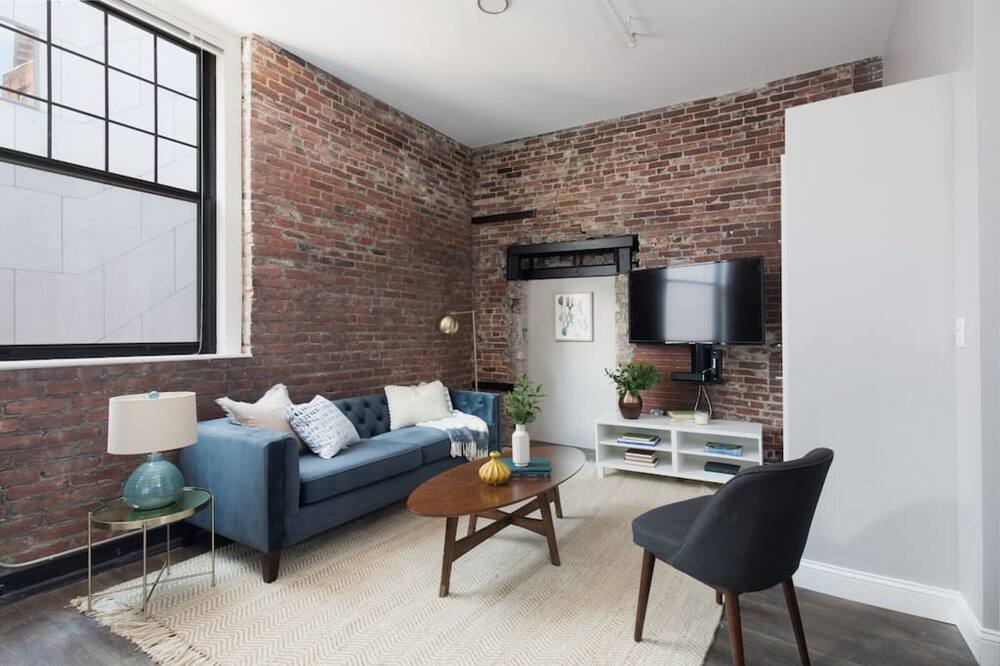 Photo of Others in Downtown Boston