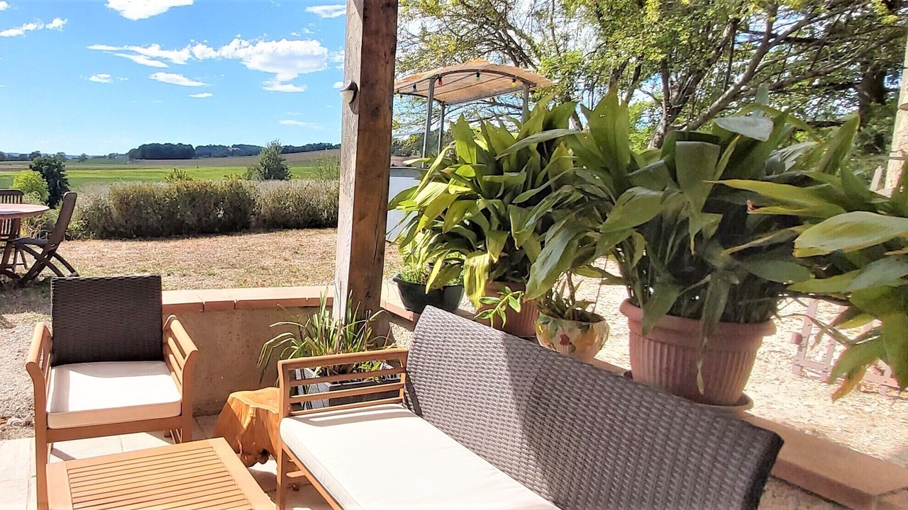 Photo of Outdoor in Monjoi