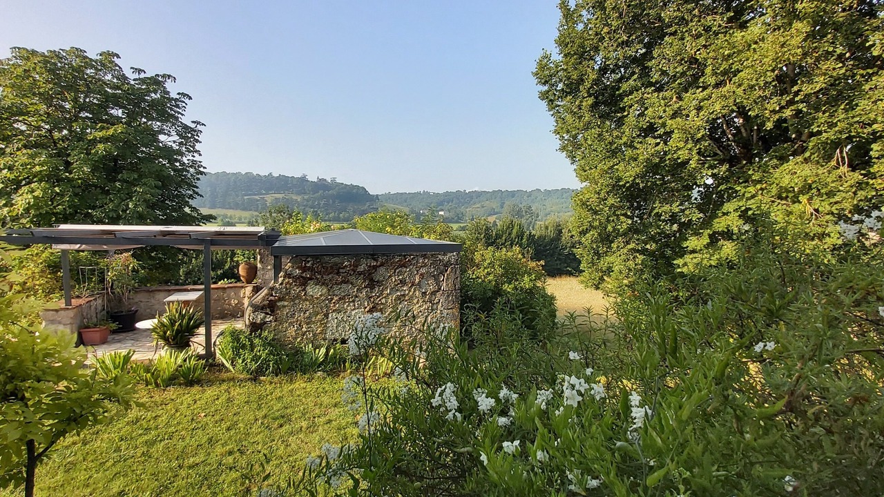 Photo of Outdoor in Monjoi