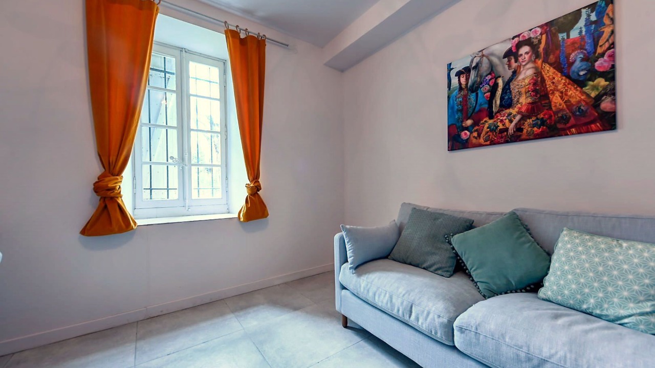 Photo of Livingroom in Mazerolles-du-Razes