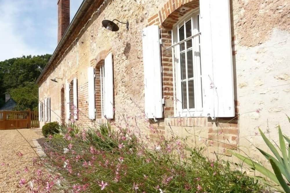 Photo of Outdoor in Rouvray-Saint-Florentin