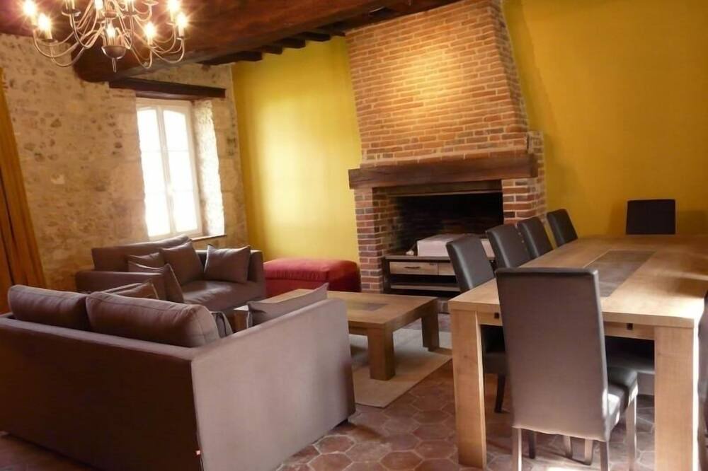 Photo of Livingroom in Rouvray-Saint-Florentin
