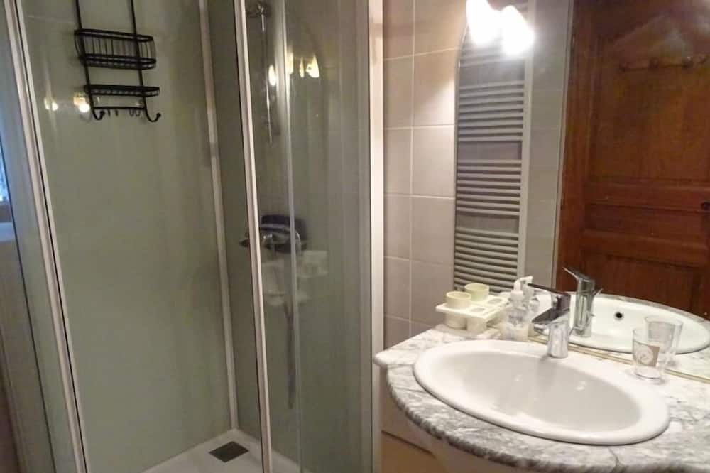 Photo of Bathroom in Enguiales