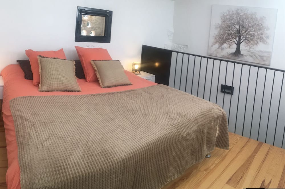 Photo of Bedroom in Quercy Caussadais