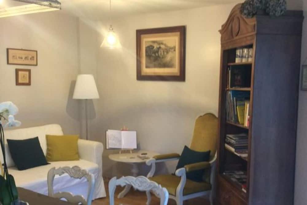 Photo of Livingroom in Falaise