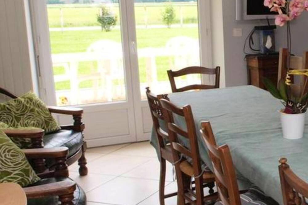 Photo of Livingroom in La Houssaye-en-Brie