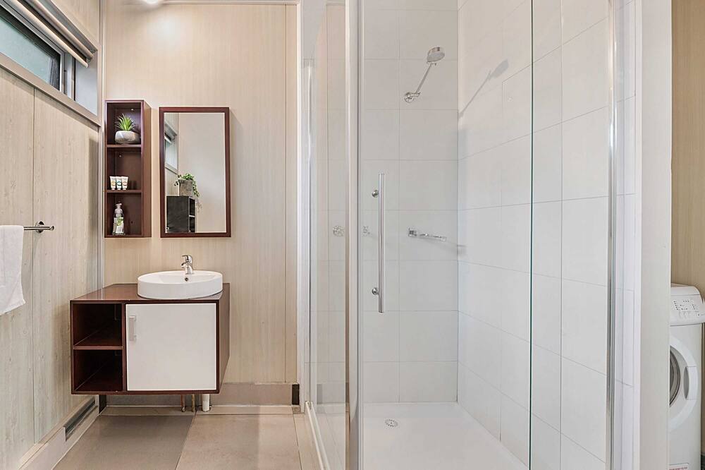 Photo of Bathroom in Kangaroo Flat