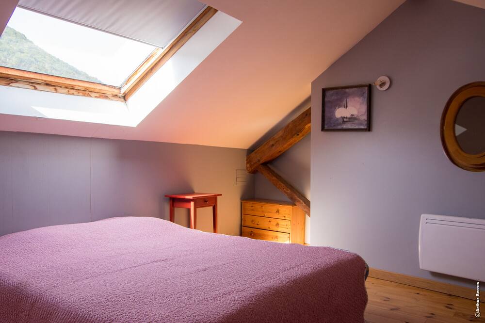 Photo of Bedroom in Miglos
