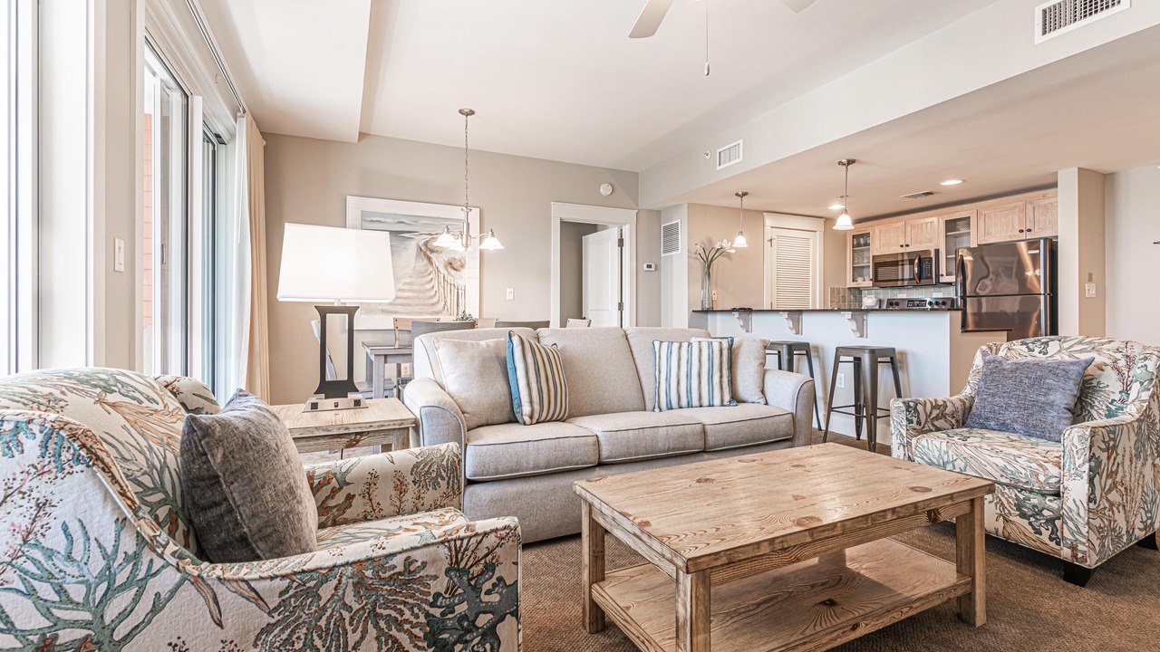 Photo of Livingroom in Baytowne Wharf