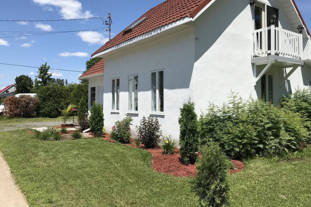 Photo of Outdoor in Saint-Jean-des-Piles