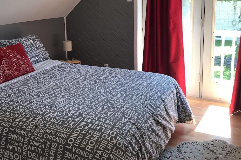 Photo of Bedroom in Saint-Jean-des-Piles