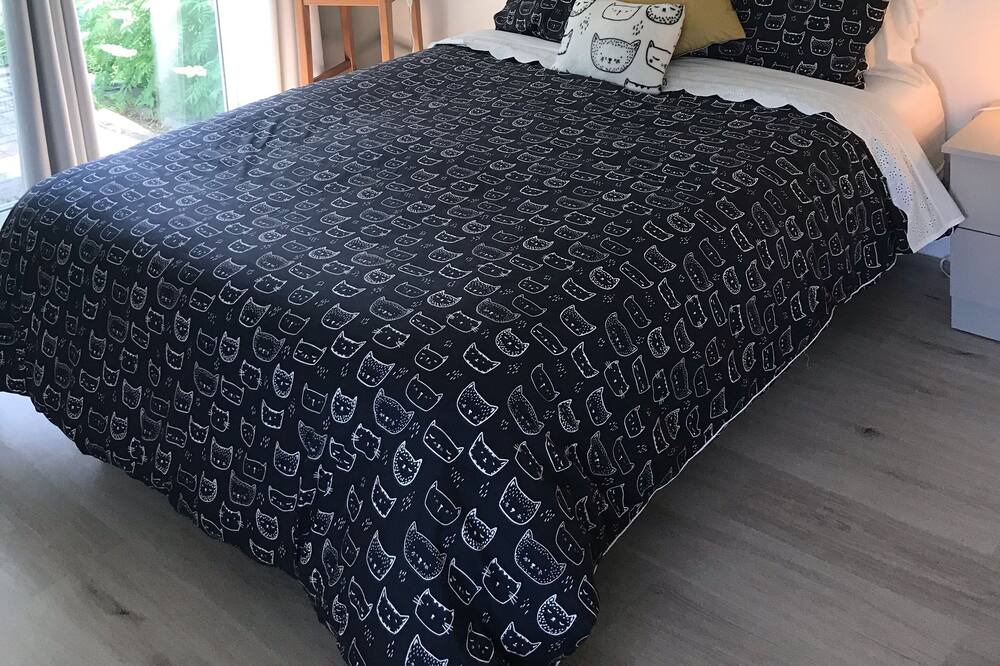 Photo of Bedroom in Saint-Jean-des-Piles