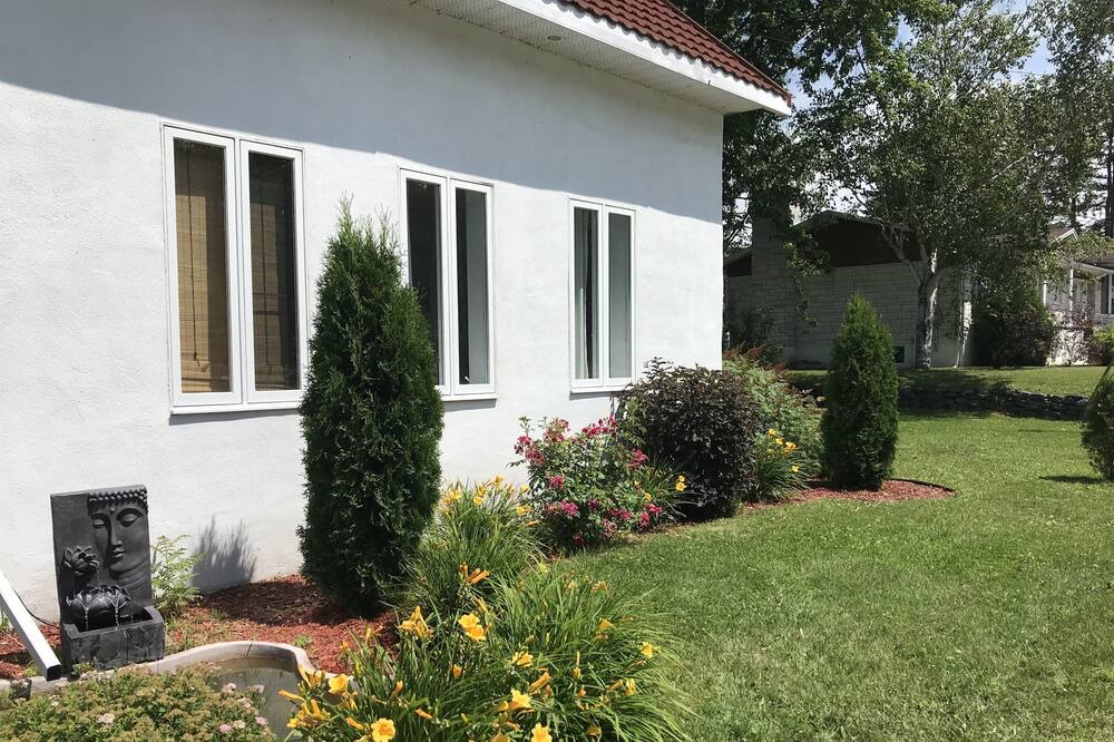 Photo of Outdoor in Saint-Jean-des-Piles
