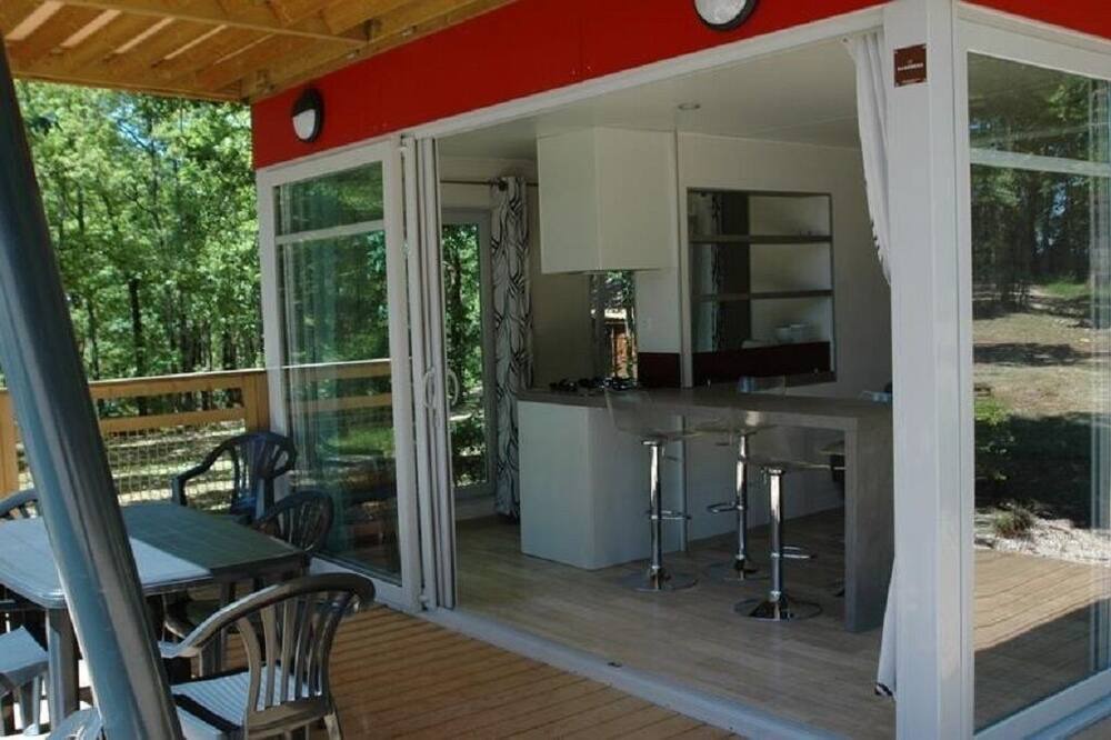 Photo of Patio Balcony in Saint-Cirq-Lapopie