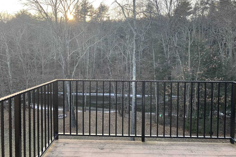 Photo of Patio Balcony in Mount Marion