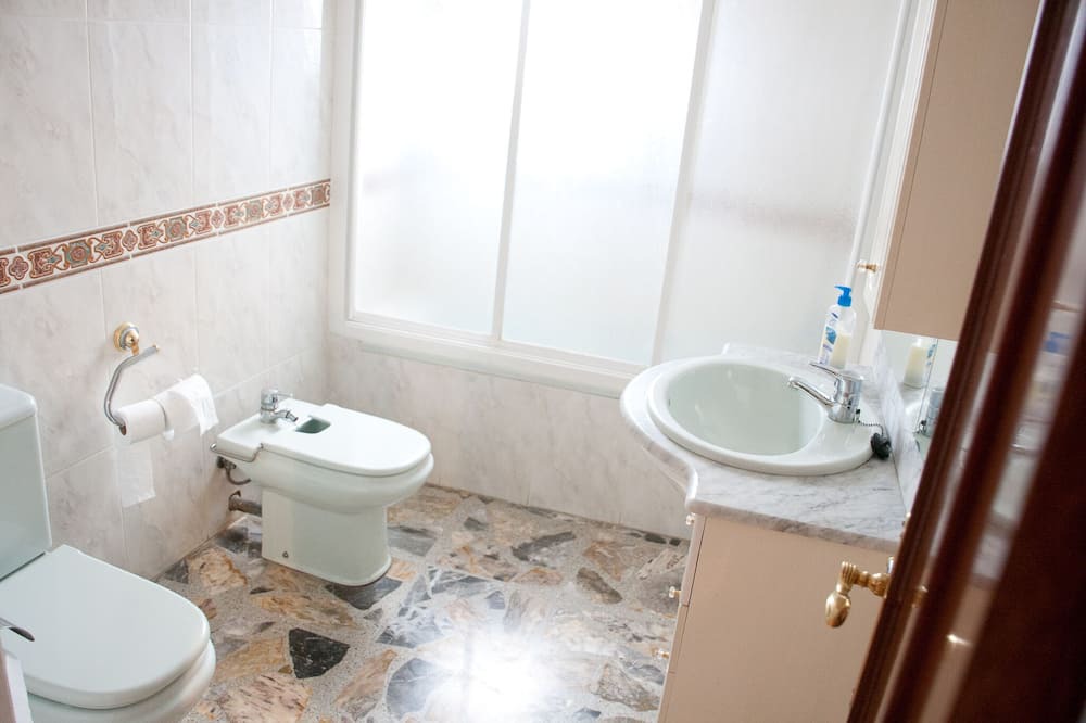 Photo of Bathroom in Munebrega
