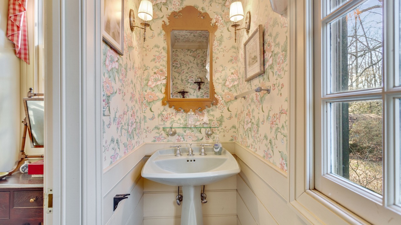 Photo of Others in Hayes