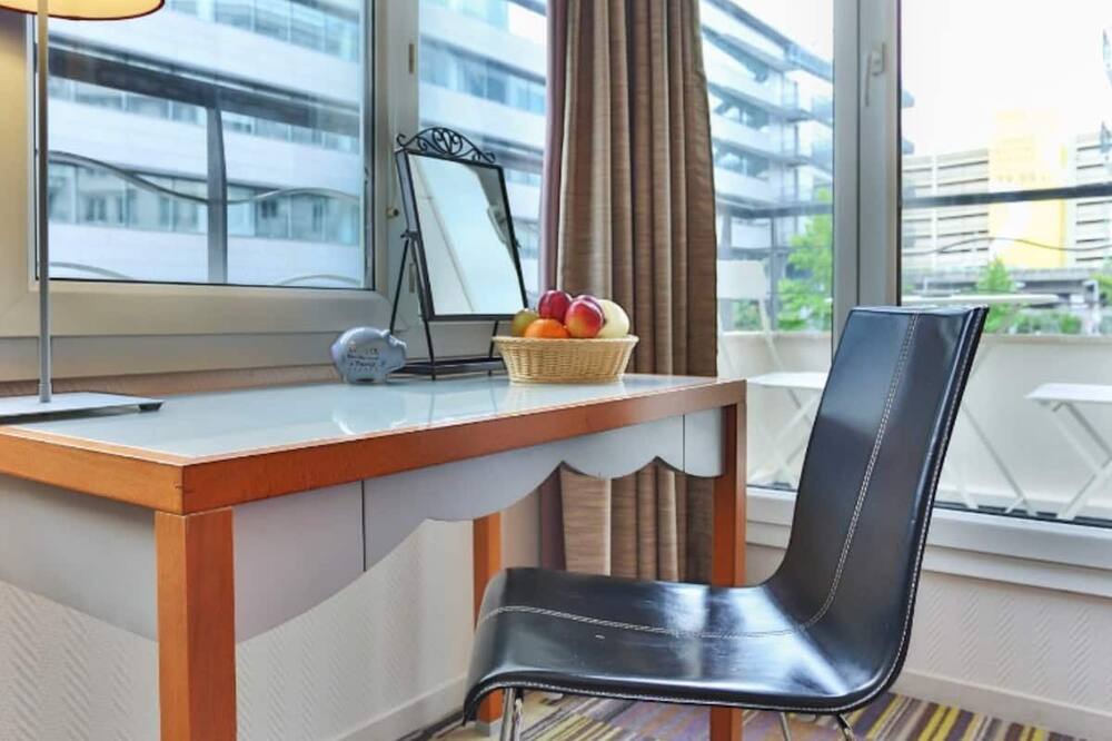 Photo of Others in Issy-les-Moulineaux