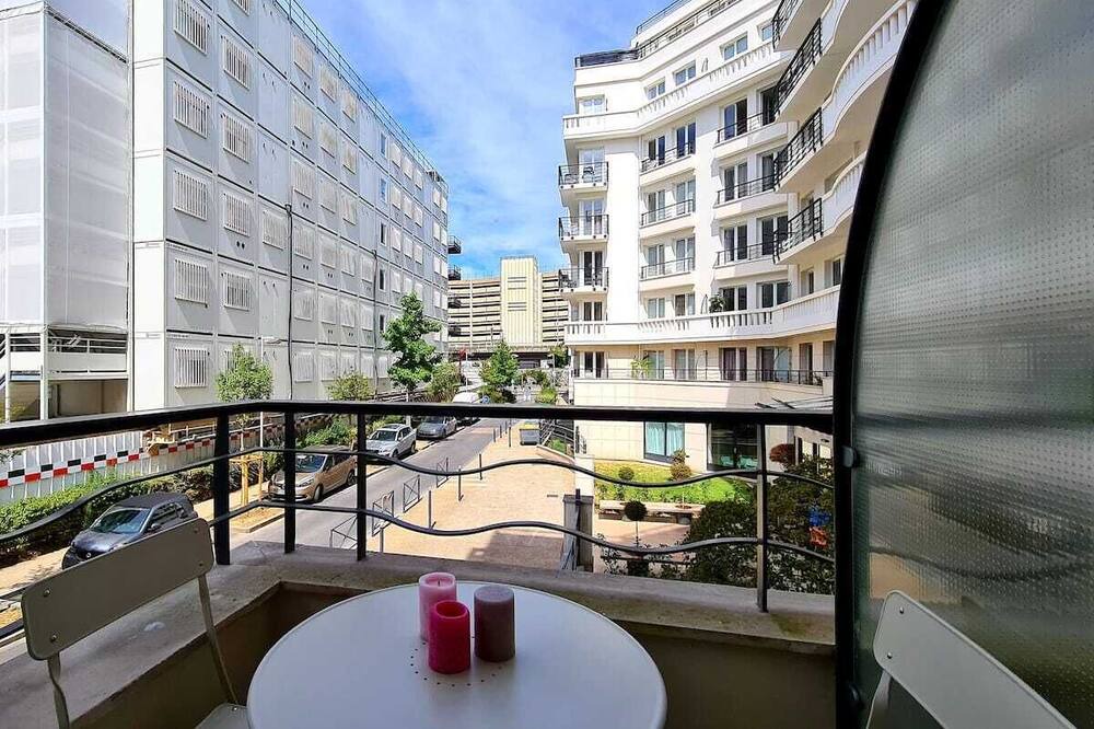 Photo of Patio Balcony in Issy-les-Moulineaux