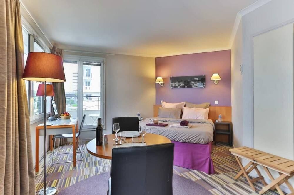 Photo of Bedroom in Issy-les-Moulineaux
