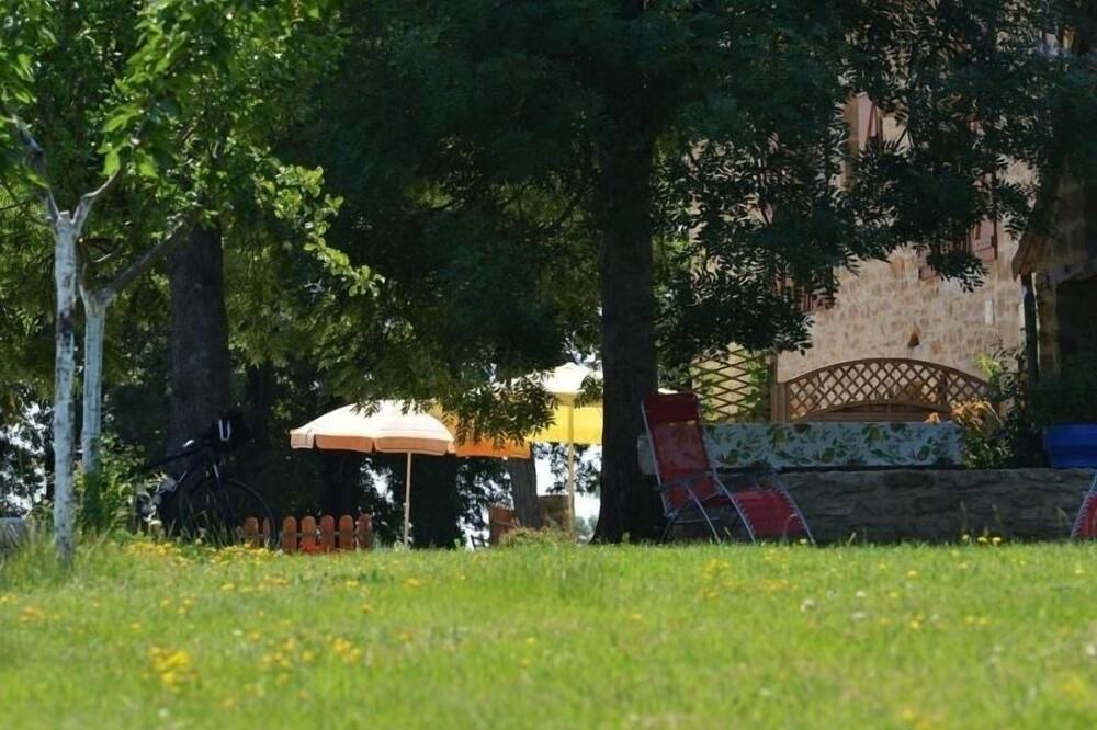 Photo of Outdoor in Villeneuve d'Aveyron