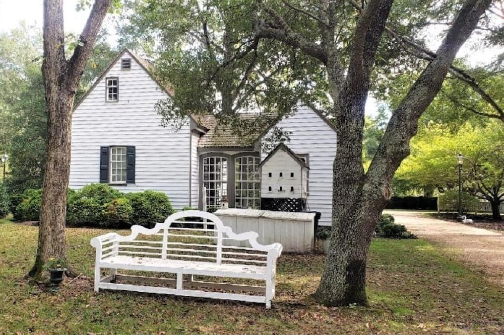 Photo of Outdoor in Hayes