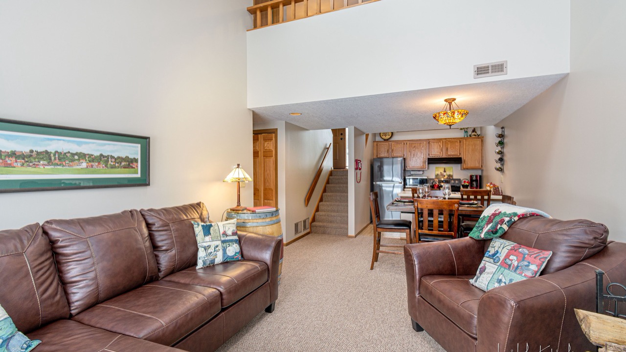 Photo of Livingroom in The Galena Territory