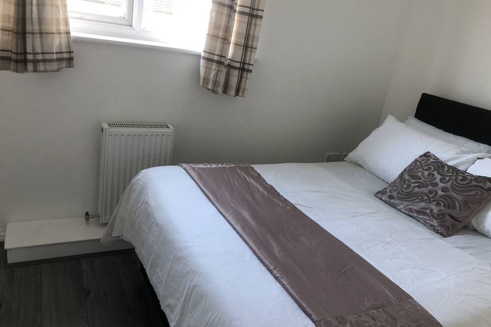 Photo of Bedroom in Basildon