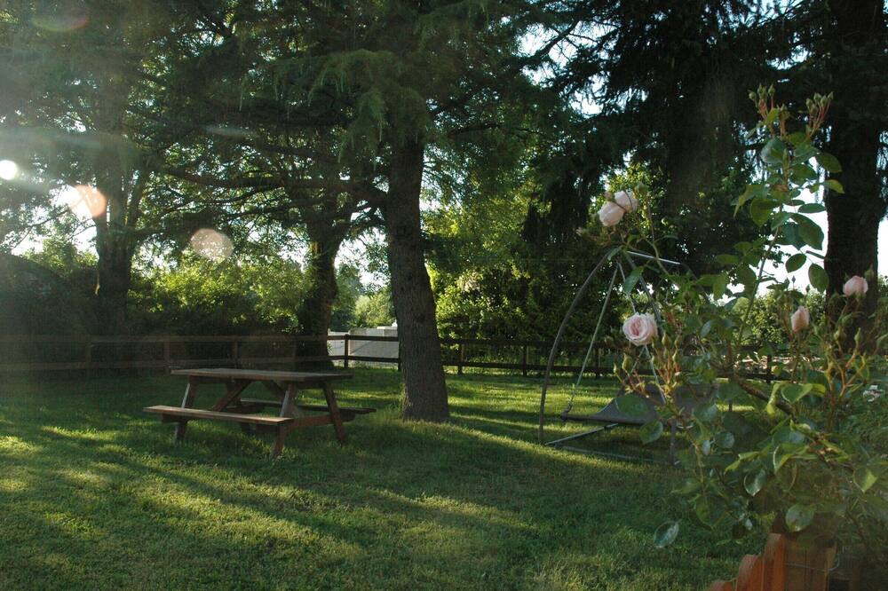 Photo of Outdoor in Manhac