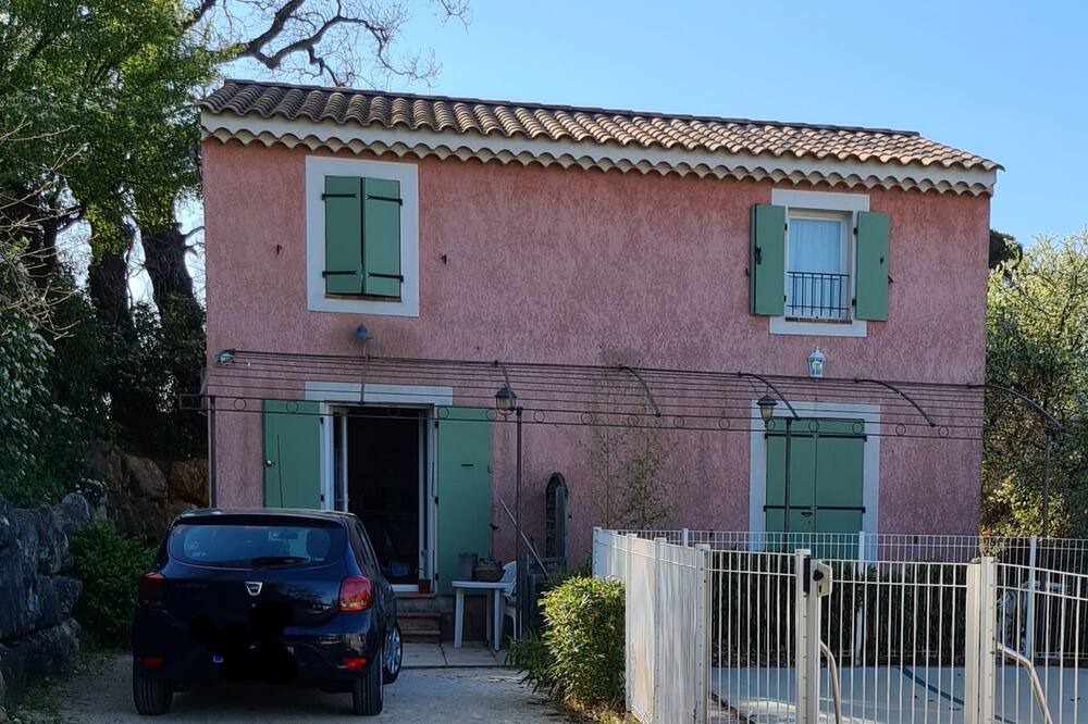 Photo of Outdoor in Pont-Saint-Esprit